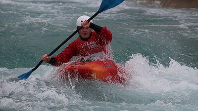 Papil kayaking